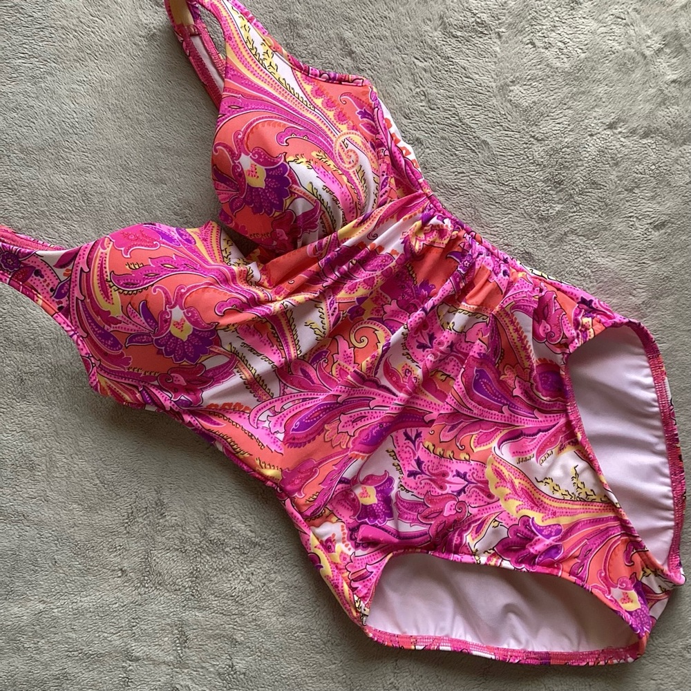 Miraclesuit Persian Garden Paisley Sanibel Underwire One-Piece Slimming Swimsuit